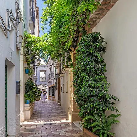 Ortiz La Casa De Plantas * מארבלה